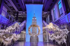 全年最美好时光：帝国大厦宣布推出深受粉丝喜爱的节日活动，包括庆祝《圣诞精灵》上映20周年、经典节日装饰、节日快闪售卖、主题灯光等